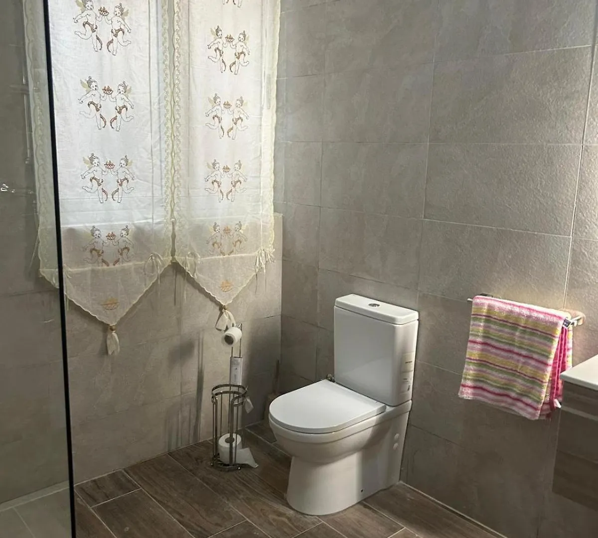 Bright And Spacious Double Room, Shared Bathroom Saint Julian's Malta