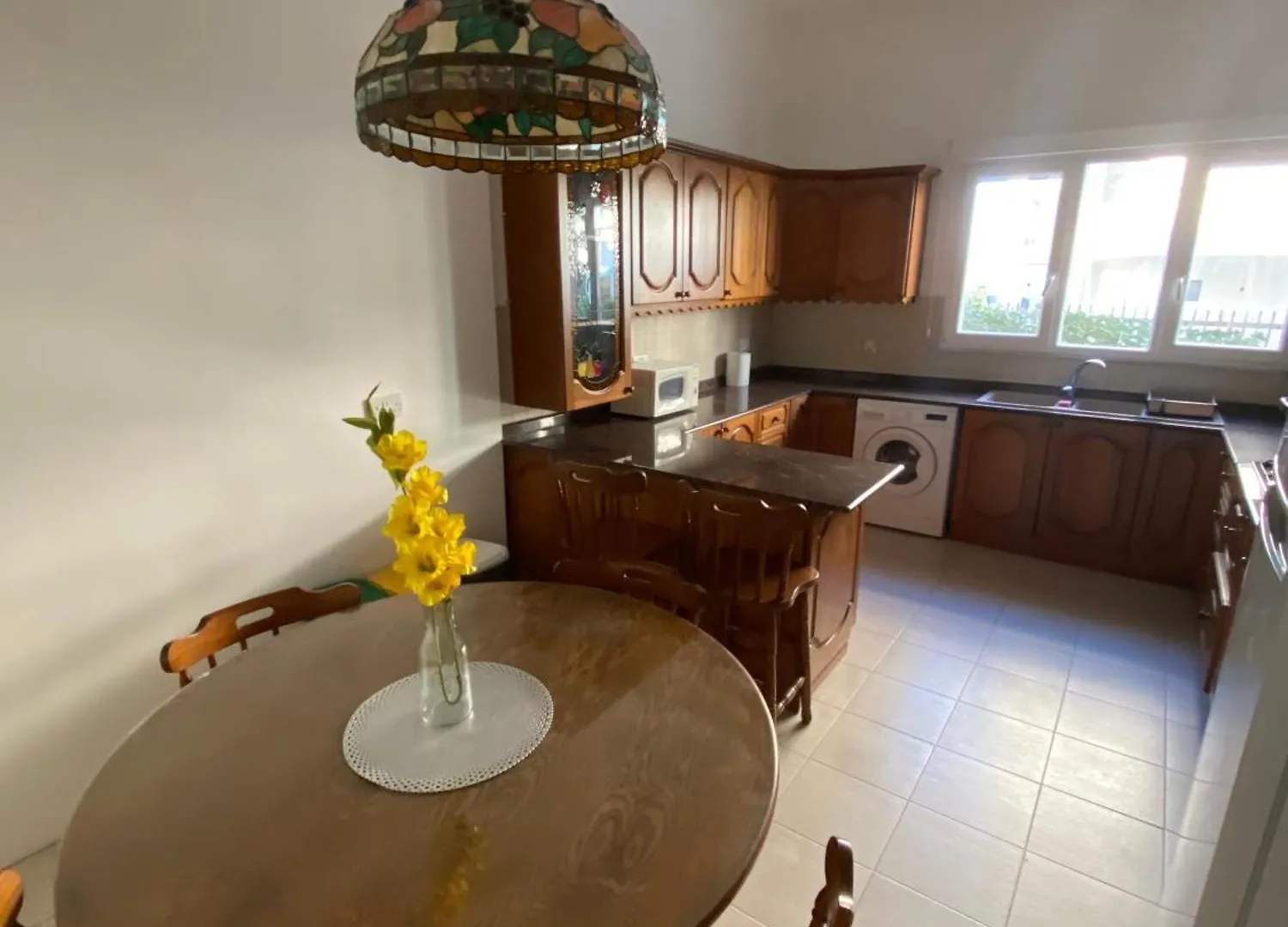 Homestay Bright And Spacious Double Room, Shared Bathroom Saint Julian's
